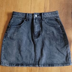 Forever 21 Dark Gray Denim Skirt/ Size:Small